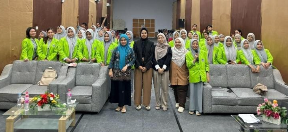 Kuliah Tamu PBL Industri : Menyoroti Peran Strategis Quality Assurance dan Produksi dalam Industri Farmasi